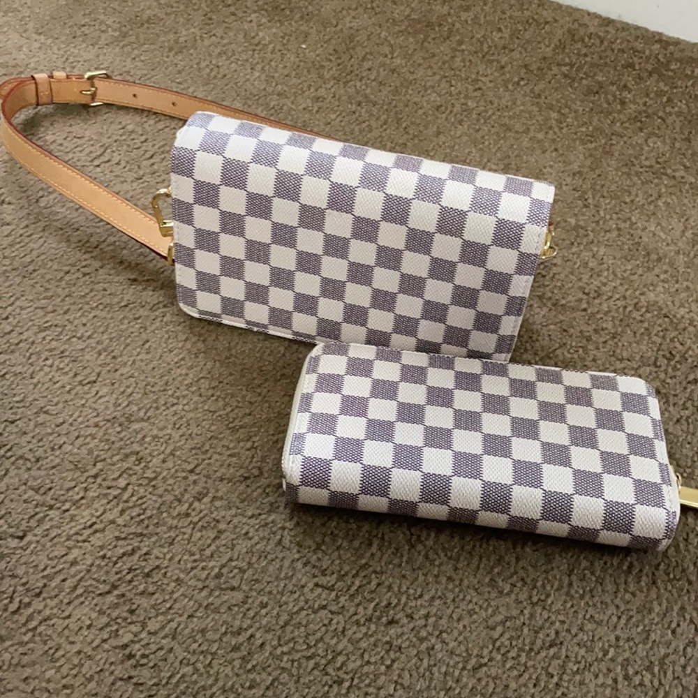 Daisy rose purse/wallet